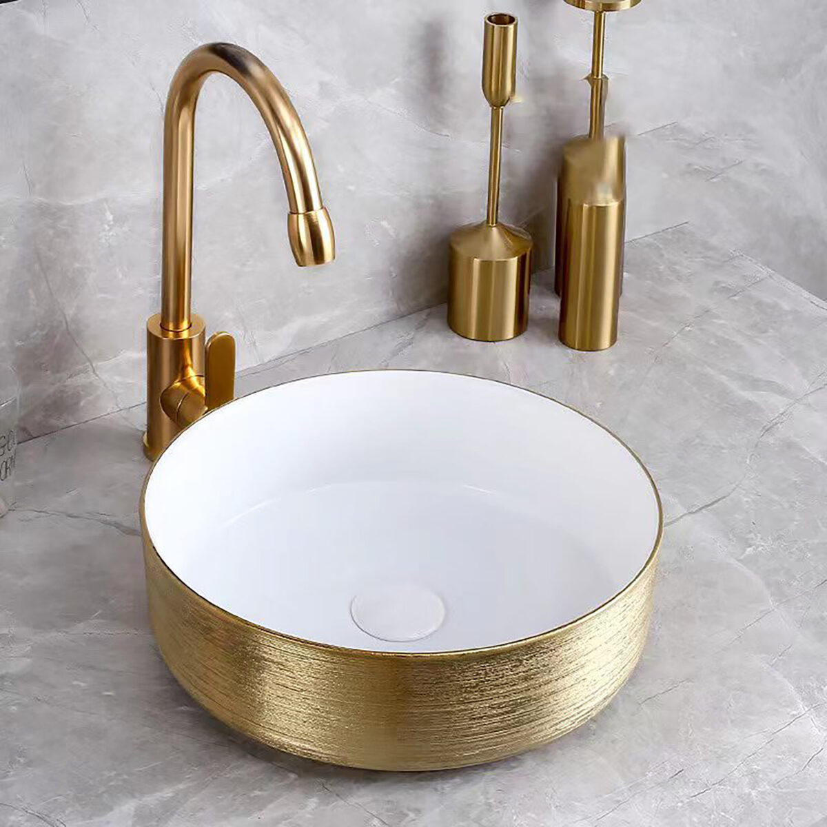 LAVABO ALONI TURO AVEC RELIEF - COMPTOIR - SANS TROP-PLEIN - SANS TROU POUR ROBINETERIE - CÉRAMIQUE - 36X12X36 CM - OR/BLANC BRILLANT – Image 2