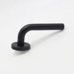 Round door handle with rosette for interior doors |Powerful retaining spring, support cams |Black